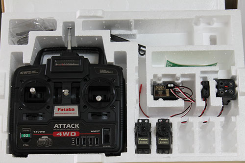 Futaba Attack 4VWD 4 Channel AM 27MHZ/ R124H/ 2xS3003