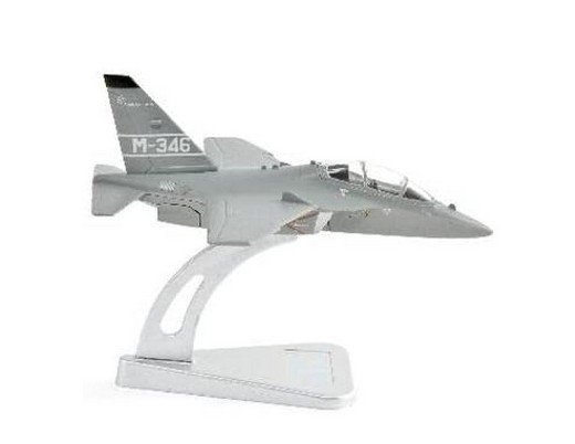 Italeri 42555 - Die Cast- Aircraft M346 Livrea Grigia