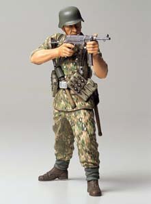 Tamiya 36303 - 1/16 German Elite Infantryman