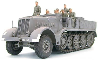 Tamiya 35239 - 1/35 GERMAN 18TON HEAVY HALF-TRACK \'FAMO\'