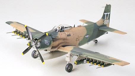 Tamiya 61073 - 1/48 Douglas Skyraider A-1J 'US Air Force