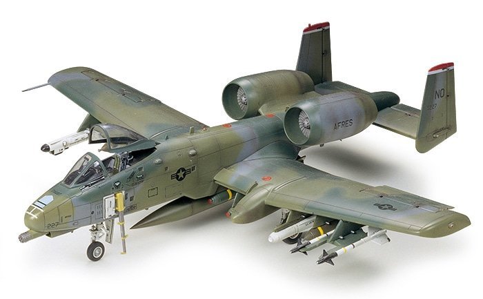 Tamiya 60744 1/72 A-10 Thunderbolt II Scale Model Kit