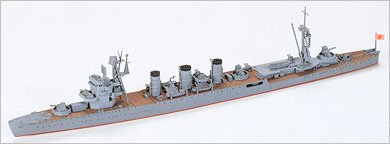 Tamiya 31323 - 1/700 Japanese Light Cruiser Isuzu