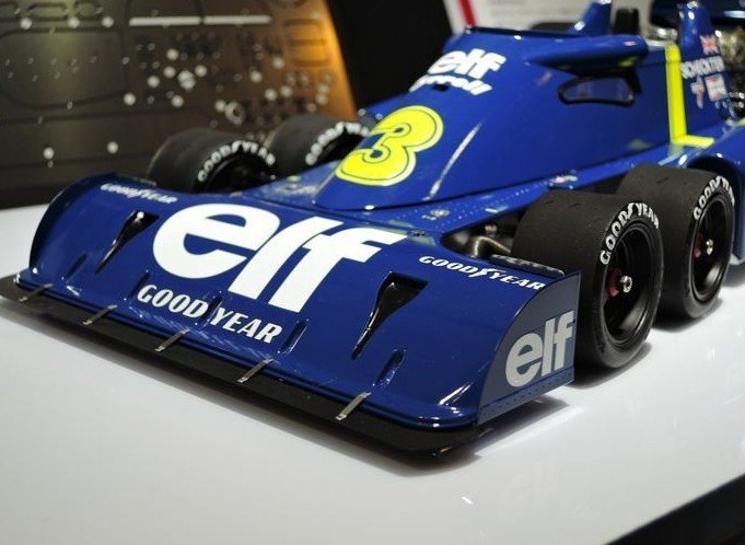 Tamiya 12036 - 1/12 Tyrrell P34 Six-Wheeler Collector Kit