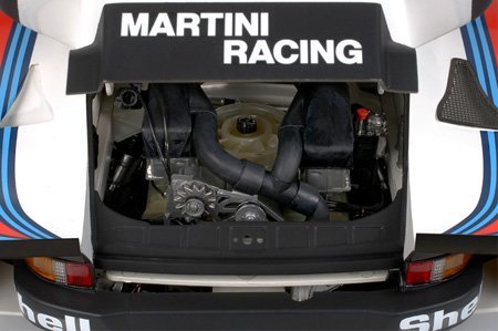 Tamiya 12038 - 1/12 Martini Porsche 935 Turbo Collector Kit