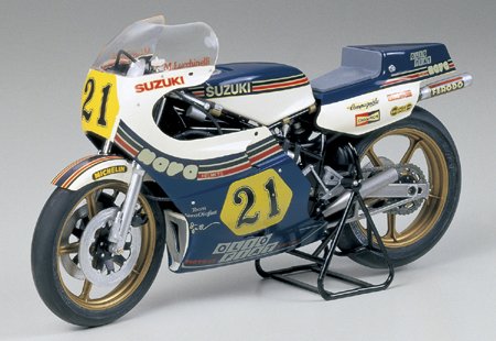 Tamiya 21069 - SUZUKI RGB500 \'80 TEAM GALLINA 21 (FINISHED MODEL)