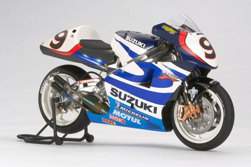 Tamiya 21071 - Suzuki RGV (XR89) 99 9 - Finished Model