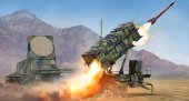 Trumpeter TP01022 - 1/35 M901 Launching Station & AN/MPQ-53 Radar set of MIM-104 Patriot SAM System (PAC-2)